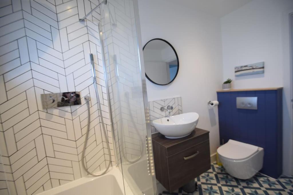 Flat 1 High Tide House, Mortehoe - Beautifully Designed Ground Floor Flat With Sea Views And Garden Exterior foto